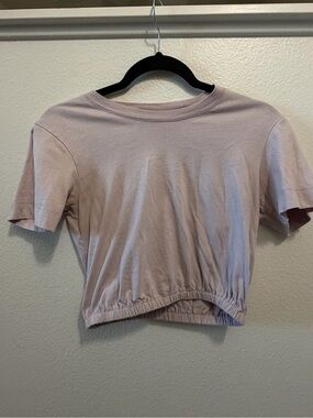 Wilfred Aritzia Cropped Tee in Light Mauve - Soft Short Sleeve Top